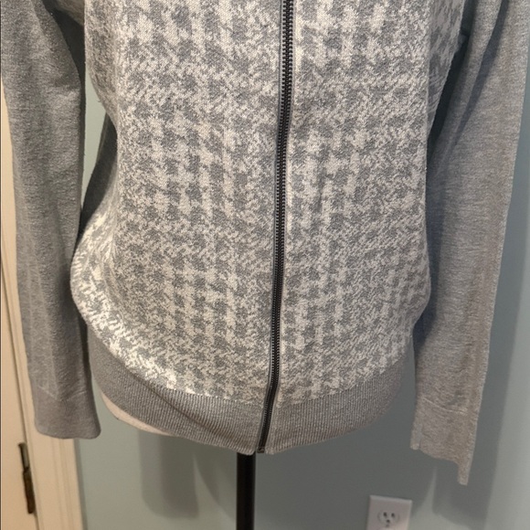 Ann Taylor Sweater - Picture 3 of 4